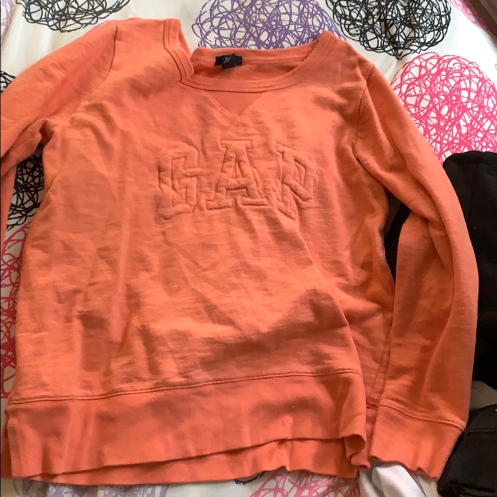 A long sleeve gap t